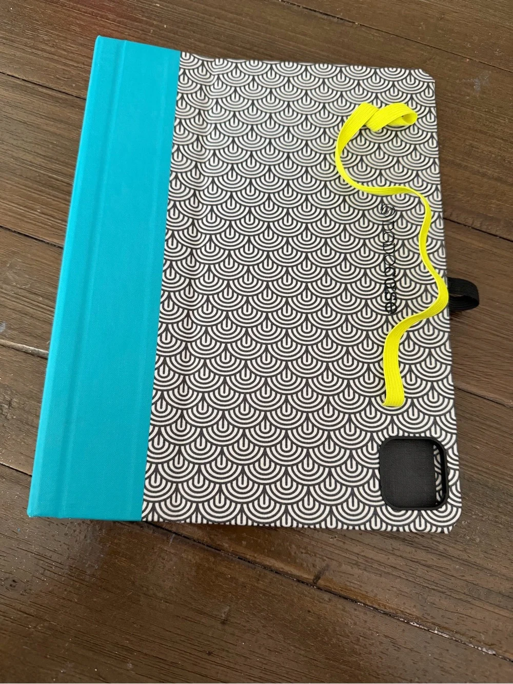 Apple Magic Keyboard with Dodo Book Case